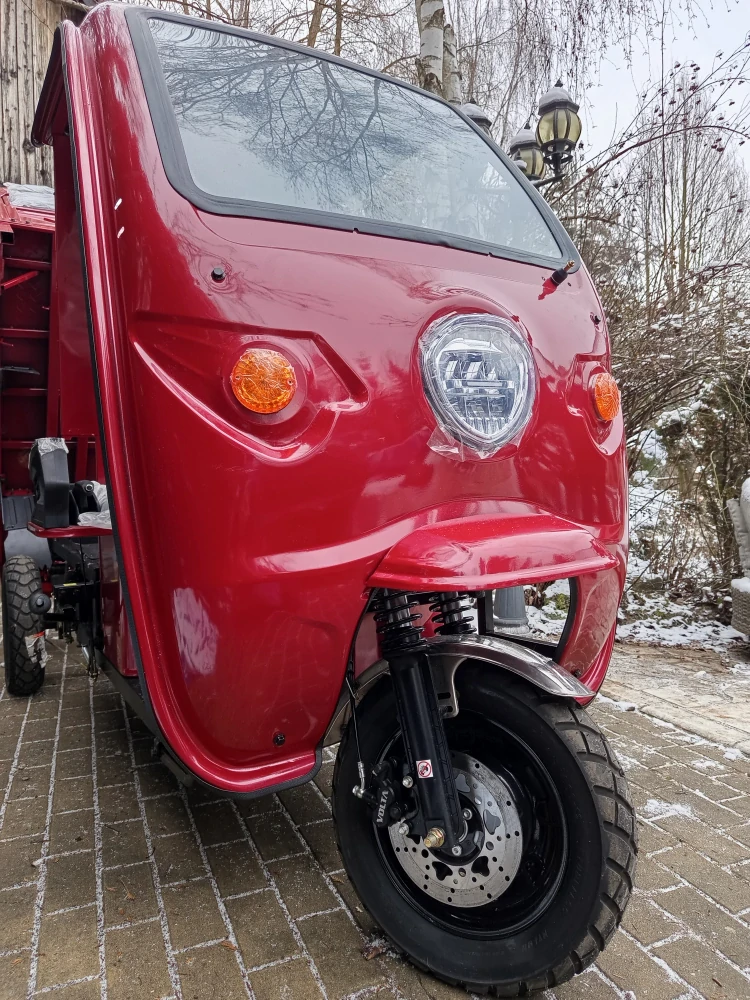 VOLTA / VT5+ / elektrická nákladní tříkolka / 3500 W / 72 V 45 Ah / červená / elektrická pracovní tříkolka s kabinou