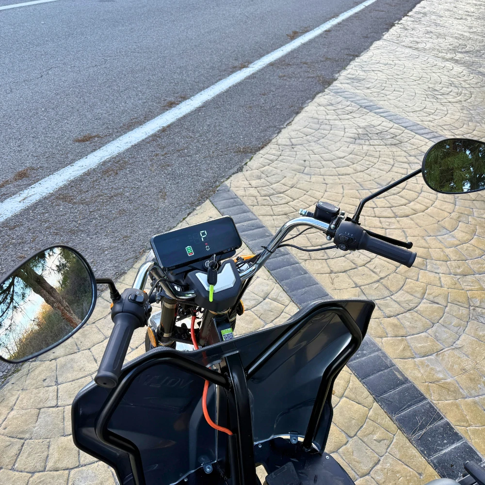 VOLTA / VT5 / elektrická nákladní tříkolka / 3500 W / 72 V 45 Ah / červená / elektrická pracovní tříkolka